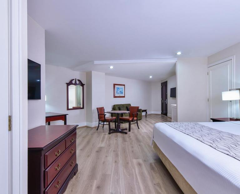 Junior suite Krystal® Satélite María Bárbara Ciudad de México Junior suite Krystal® Satélite María Bárbara Ciudad de México